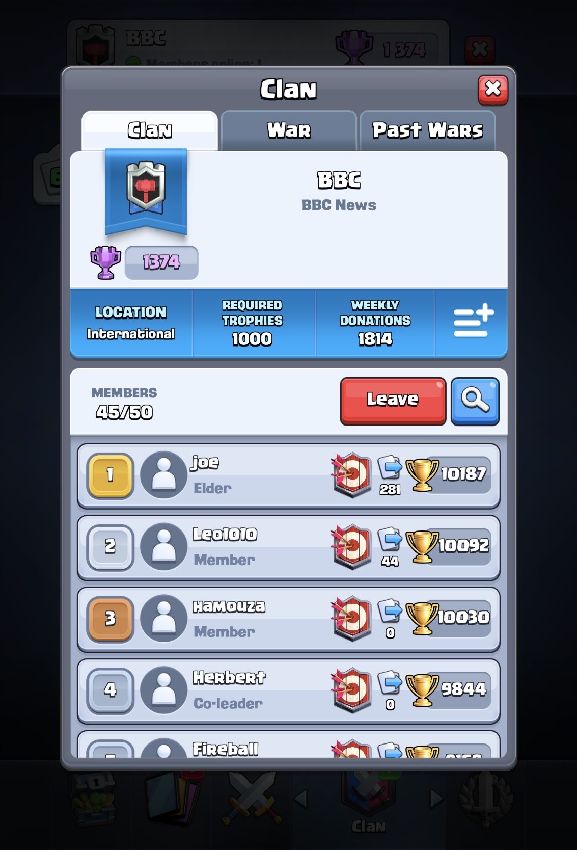 Clash Royale active clan showing members donating cards and engaging in friendly battles